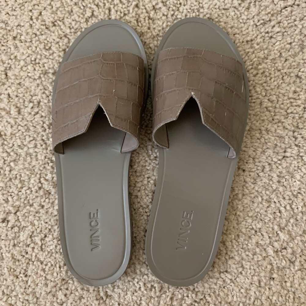 Vince grey leather/croc-embossed sandals